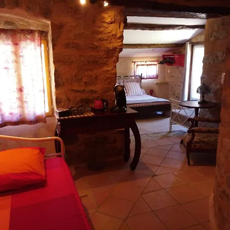 La Prade Basse 82 Bed & Breakfast 3*