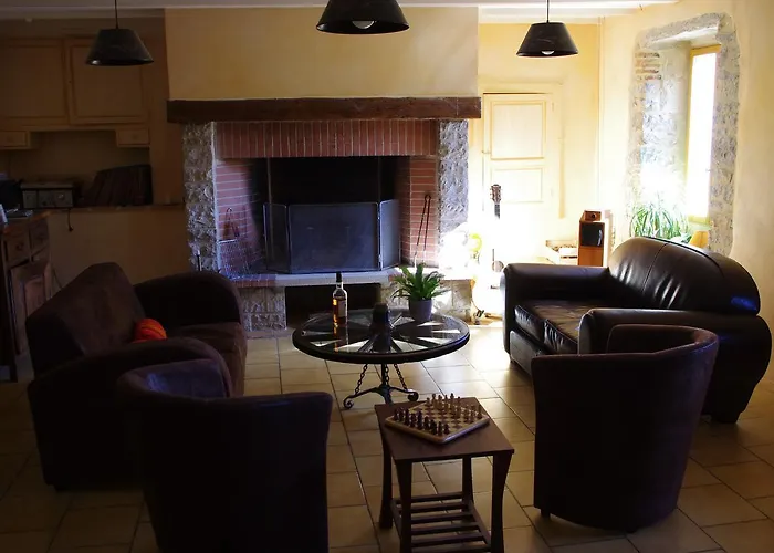 La Prade Basse 82 3*