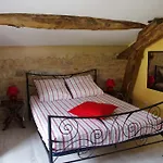 Bed & Breakfast La Prade Basse 82 3*
