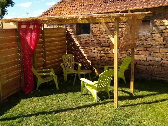 La Prade Basse 82 3* סן-אנטונין