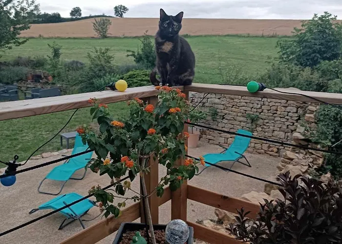 La Prade Basse 82 3*