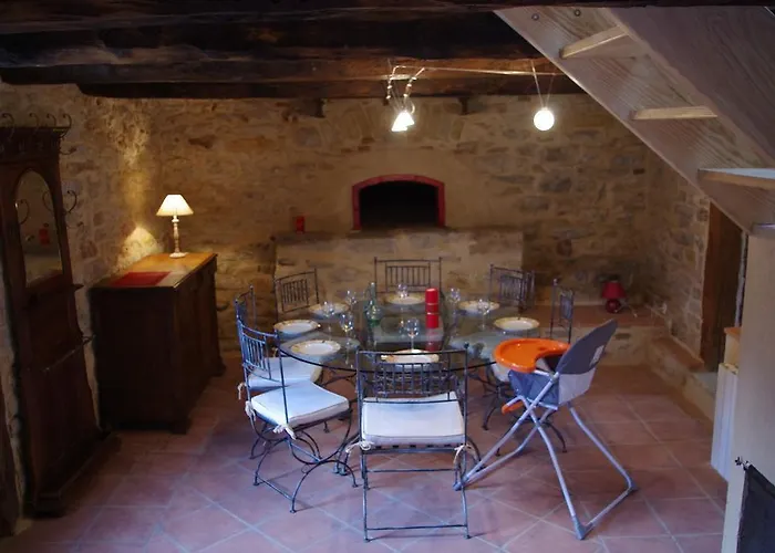 La Prade Basse 82 3* סן-אנטונין