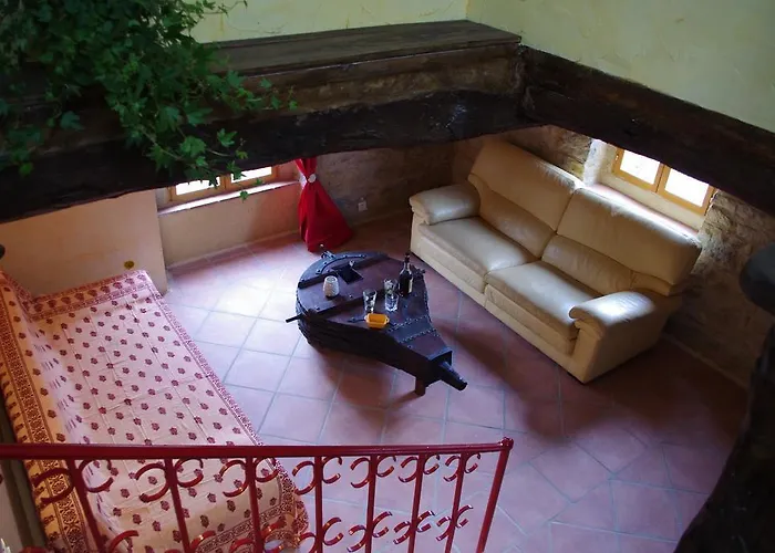 La Prade Basse 82 לינה וארוחת בוקר