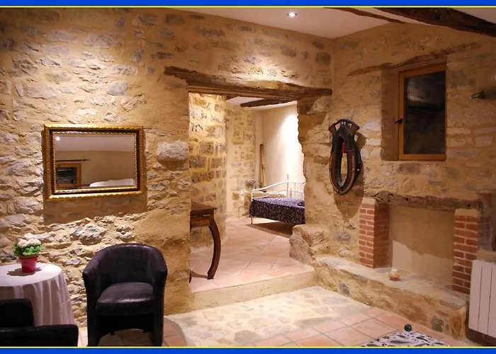 La Prade Basse 82 3*