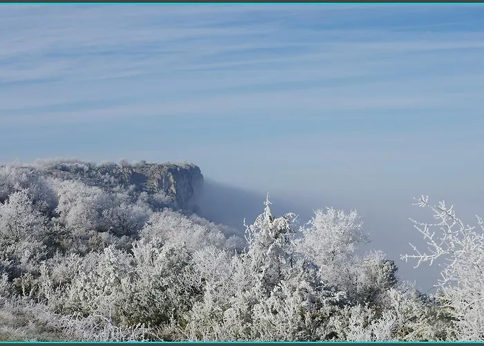 לינה וארוחת בוקר La Prade Basse 82 3*