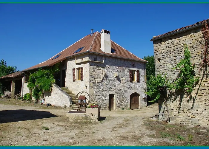 לינה וארוחת בוקר La Prade Basse 82 3*